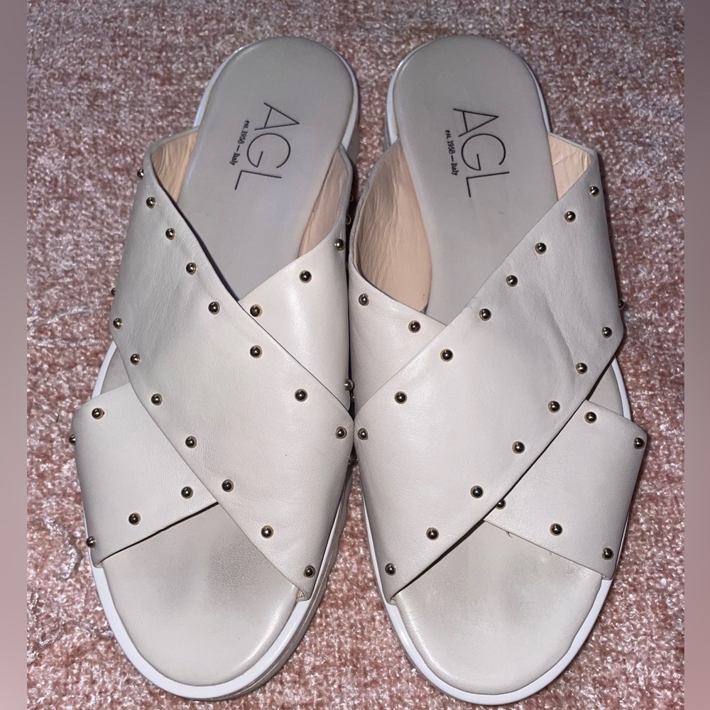 AGL Shun Slide Sandals in Beige